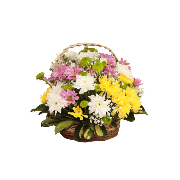 Uma linda cesta campestre  com flores variadas